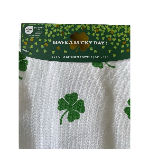 St. Patrick’s Day Kitchen Towels Set of 2 Clover Print Gold & Green 16x26 NEW - Picture 2 of 5